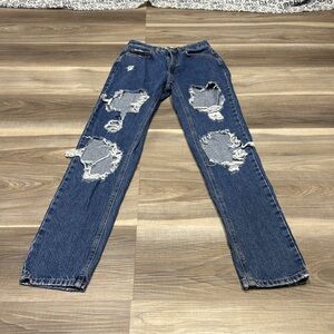 BDG Blue Denim Mom High-Rise distressed Jeans size 24